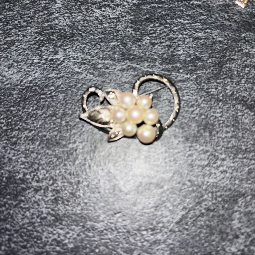 Vintage sterling silver brooch